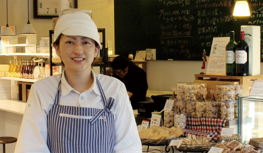 よつ葉の製品は香りが良く、雑味がほとんどないので、使用し続けています。 鶴岡綾子 TSURU CAFÉ　オーナーパティシエ